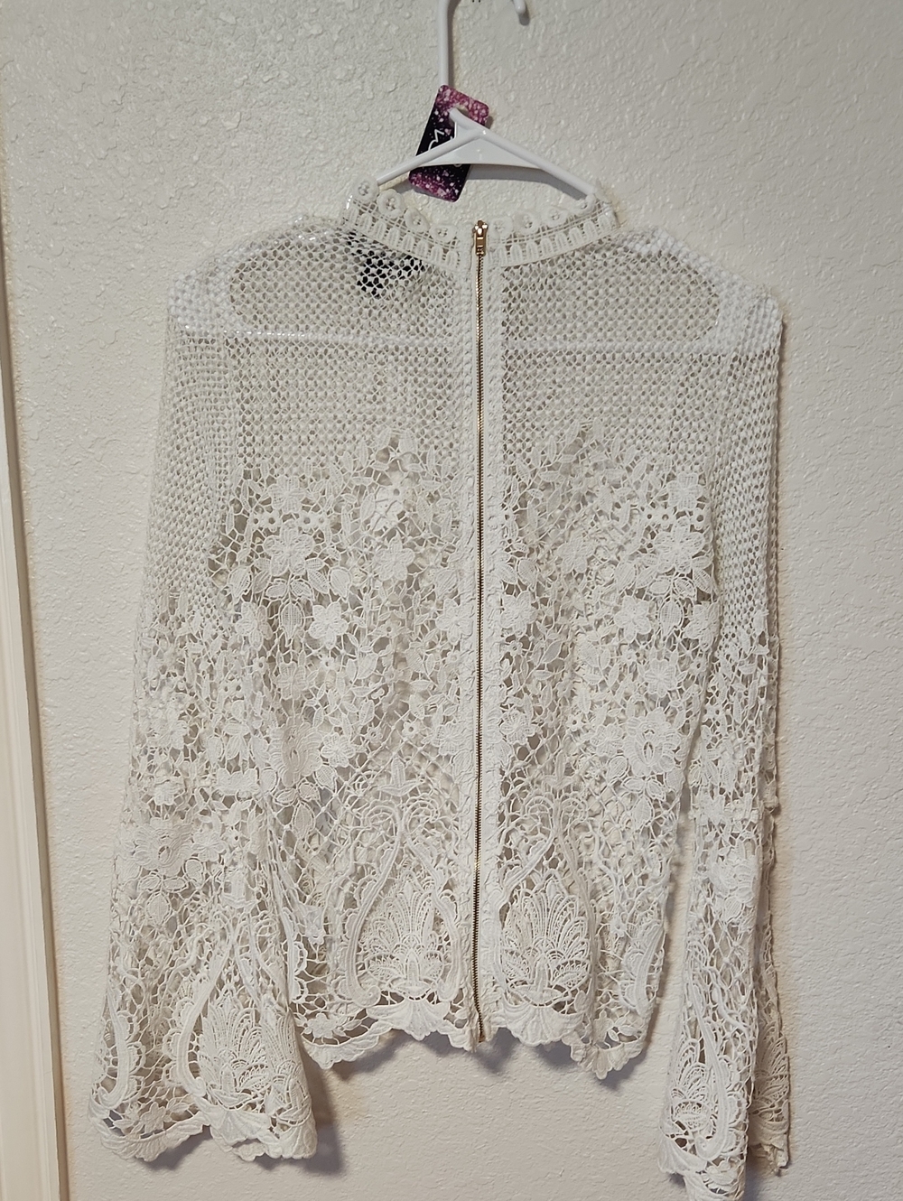406.Project RUNWAY  Lace Crochet Peasant Blouse - Picture 5 of 6